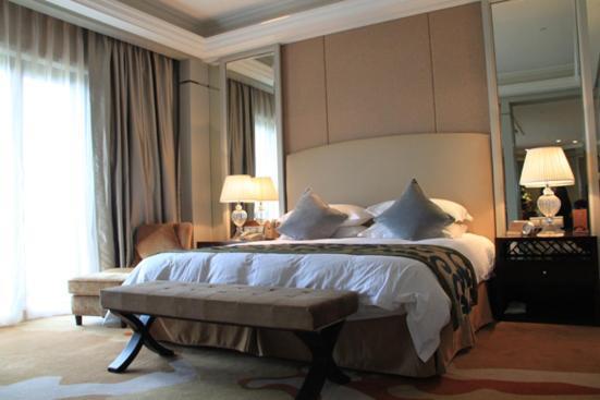 Landison Green Town Hotel Xinchang Camera foto